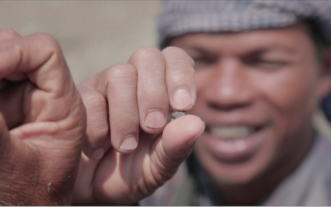 A LA RECHERCHE DES PIERRES PRÉCIEUSES