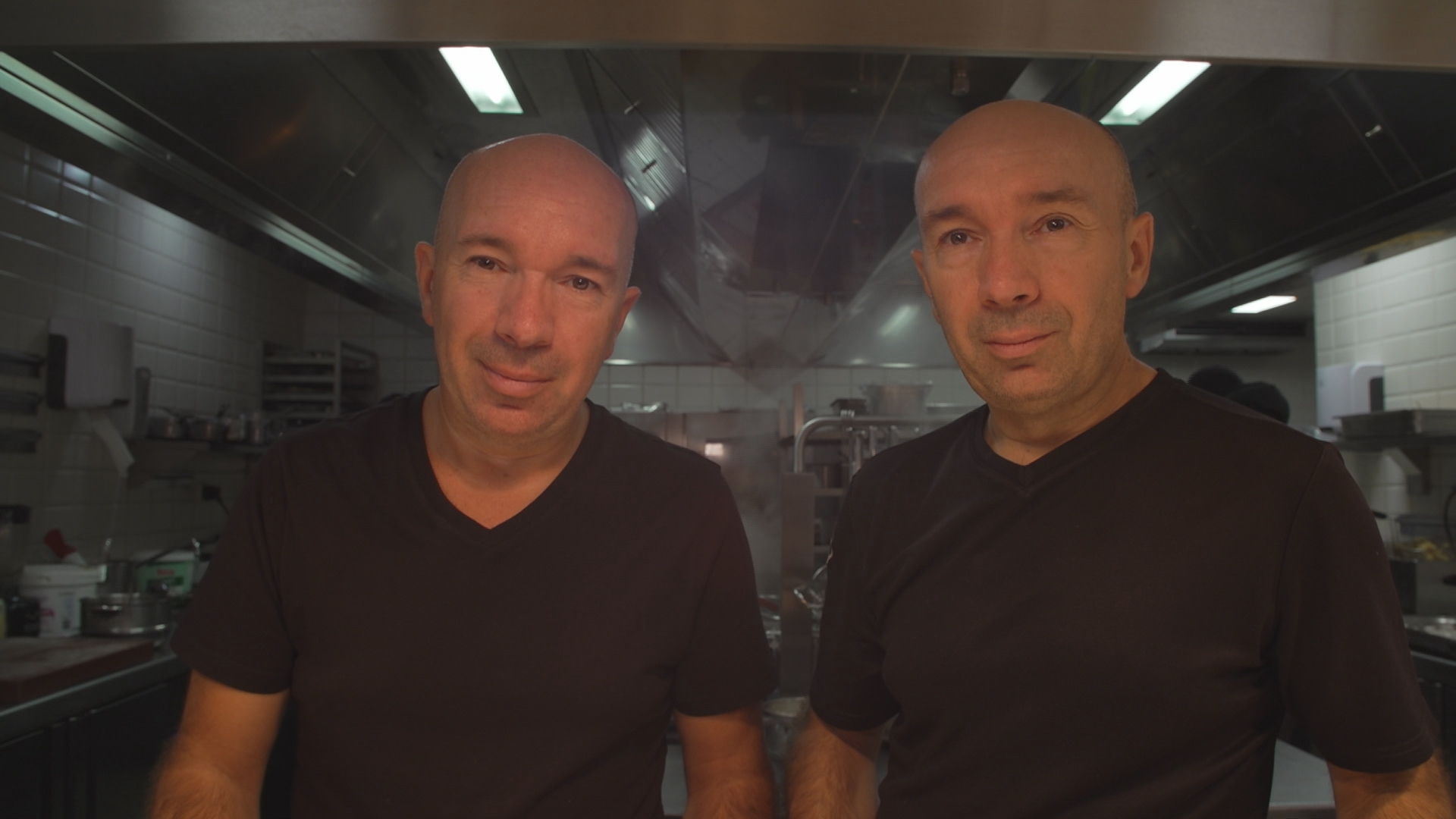 Film 2 Jumelles Qui échangent Leur Vie JUMEAUX, JUMELLES : LA VIE EN DOUBLE - Skopia Films